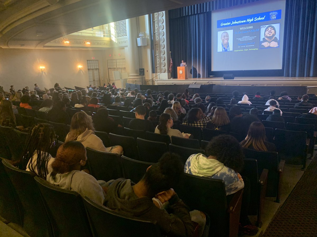 Minemyerchip's tweet photo. Speaker Len Lawson addresses students as part of a day-long #Diversity summit co-hosted by  @GJSDnews and @PittJohnstown with @tribunedemocrat and the Ron Fisher African American History Educational Fund. https://t.co/xUll8W0zo3