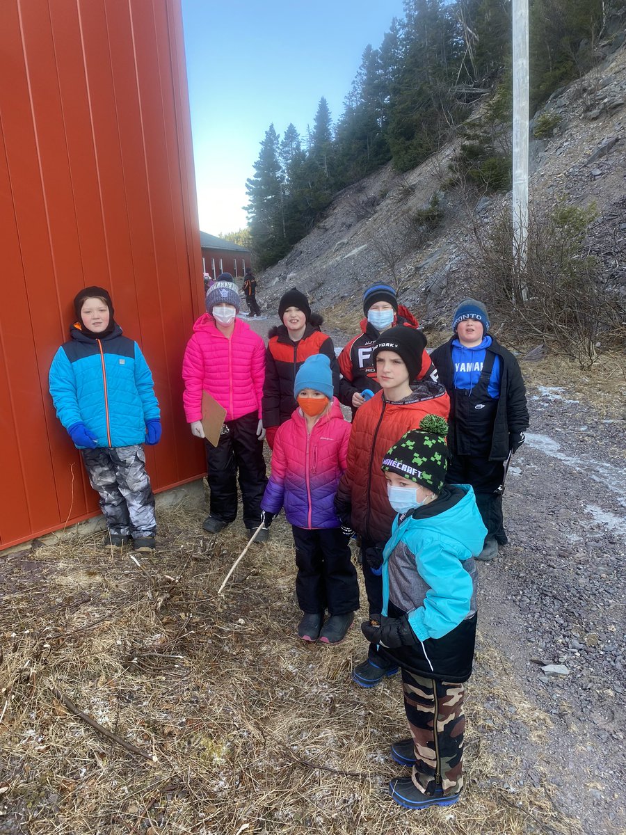 MissPerrySWA's tweet photo. More scavenger hunt teams! @schoolsportsnl #DartOutdoors https://t.co/1VdeuqeK5Z