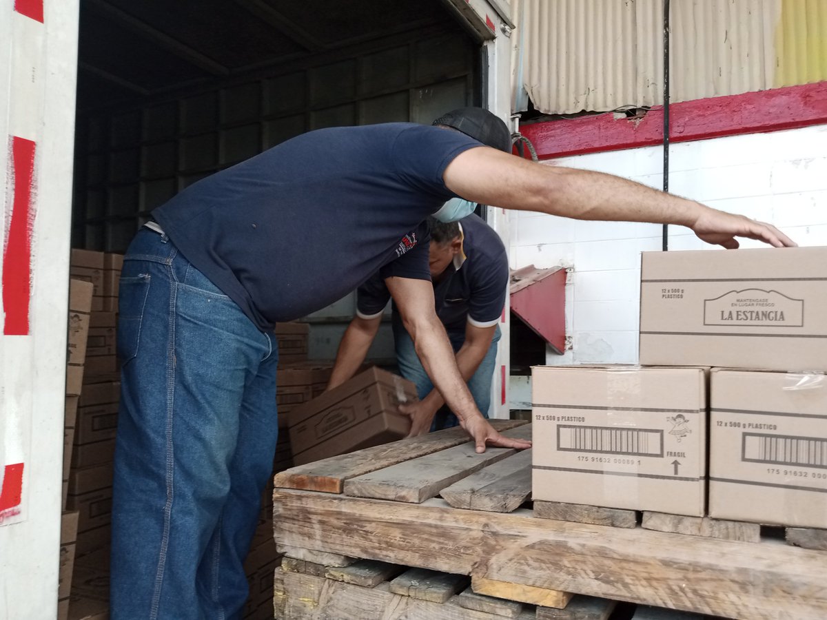 DianaIndustrias's tweet photo. #16Mar || La #MisiónAlimentación fue creada en Revolución para defender los derechos de los venezolanos, frente a las acciones de especulación, desde @DianaIndustrias trabajamos en el fortalecimiento del aparato productivo.
#ClapEnVictoria
#ProducirHastaVencer
#FreeAlexSaab https://t.co/omUJMfsGVK