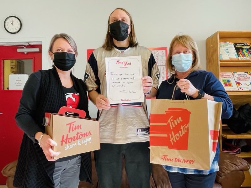 HREschool's tweet photo. Thank you for the treat today Tim Hortons Bay Roberts. Appreciated it today! We ❤️ #timsforgood @TimsHortons @NLESDCA @NLTeachersAssoc https://t.co/Sw4VkqpFOd