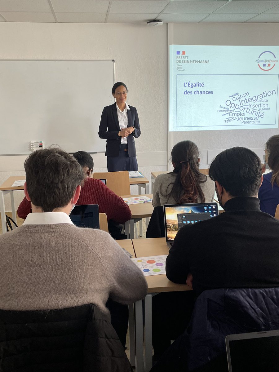 Prefet77's tweet photo. Échanges et présentation de l'#EgalitéDesChances par @NadegeBaptista devant les étudiants de @VilledeFbleau à l'@INSEAD et à l'@EEP_UPEC.

Soutenir l'ambition des #jeunes talents et ouvrir les opportunités ! https://t.co/xdJbV1woBQ