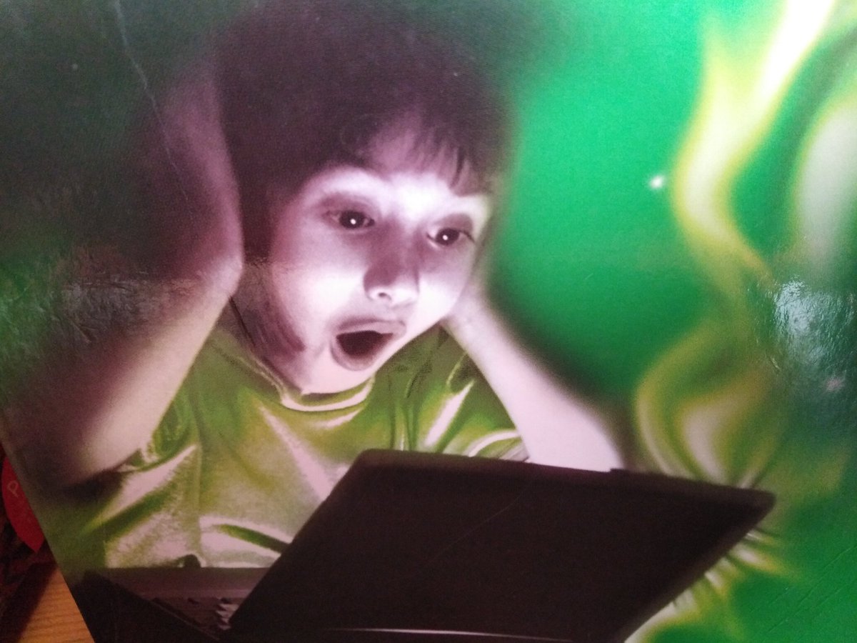 CyberneticSere1's tweet photo. Reading theory 👻 https://t.co/4A2WxYRdtV