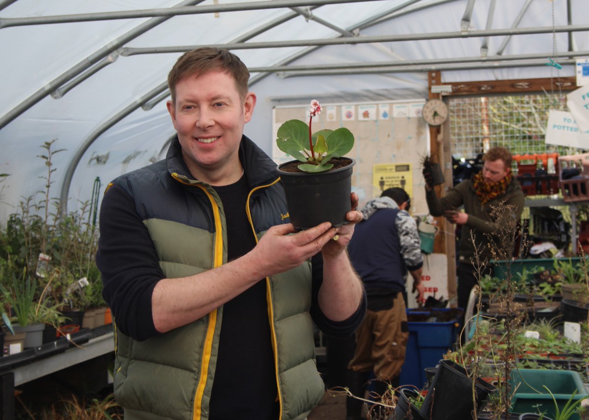 Groups and charities are royally invited to apply for a <a href="/portsmouthtoday/">Portsmouth City Council</a> Jubilee Neighbourhood Grant to fund environmentally focussed community legacy projects such as wildflower gardens or bee hotels across the city to mark the Queen's Platinum Jubilee.

shapingportsmouth.co.uk/go-wild-for-gr…