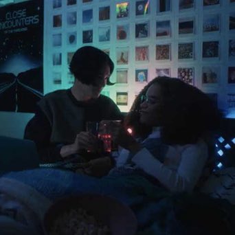 taoargent's tweet photo. HEARTSTOPPER ON NETFLIX https://t.co/lVxOjrB4tQ
