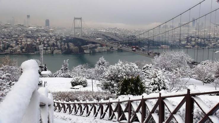 İstanbul’da Cuma gününden Salı gününe kadar kar yağışı bekleniyor.