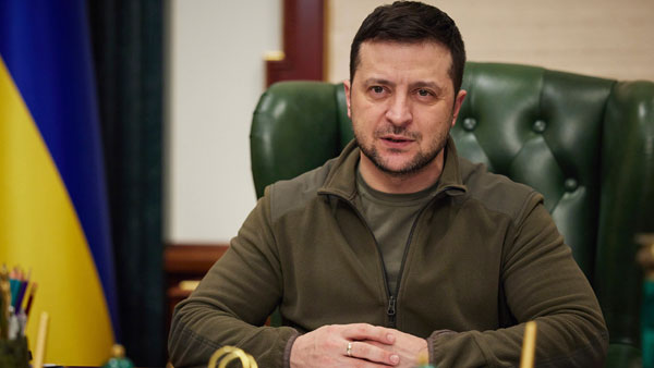 CNBCTV18Live's tweet photo. #JustIn | #Ukraine's President Zelenskyy receives a standing ovation from US lawmakers ahead of his speech

#RussiaUkraineWar #Russia https://t.co/nQKqdEQWZM