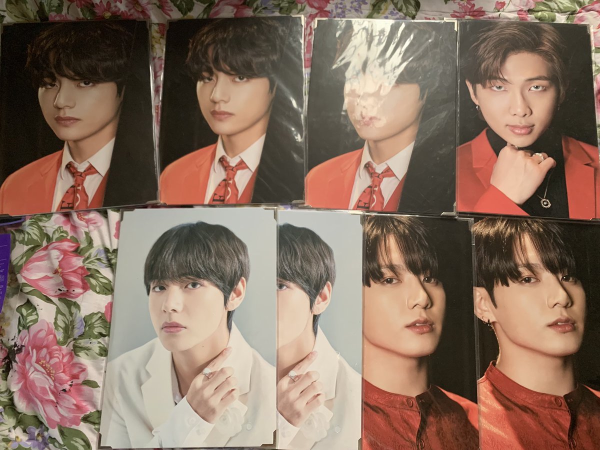 Springday120492's tweet photo. LFB WTS PH
BTS Premium Photos BBCON Flag Pickets ONHAND and Official

price:
Premium Photos-450ea
BBCON Flag-350ea
JK Picket-550ea
V Wings picket- 750ea

rfs: For refunds for my shop 
mod:ggx and sdd
mop: gcash,BDO,BPI

1 lucky user that will rt &amp; tag 3 friends will receive 1 PP. https://t.co/zUSj0xK9XC