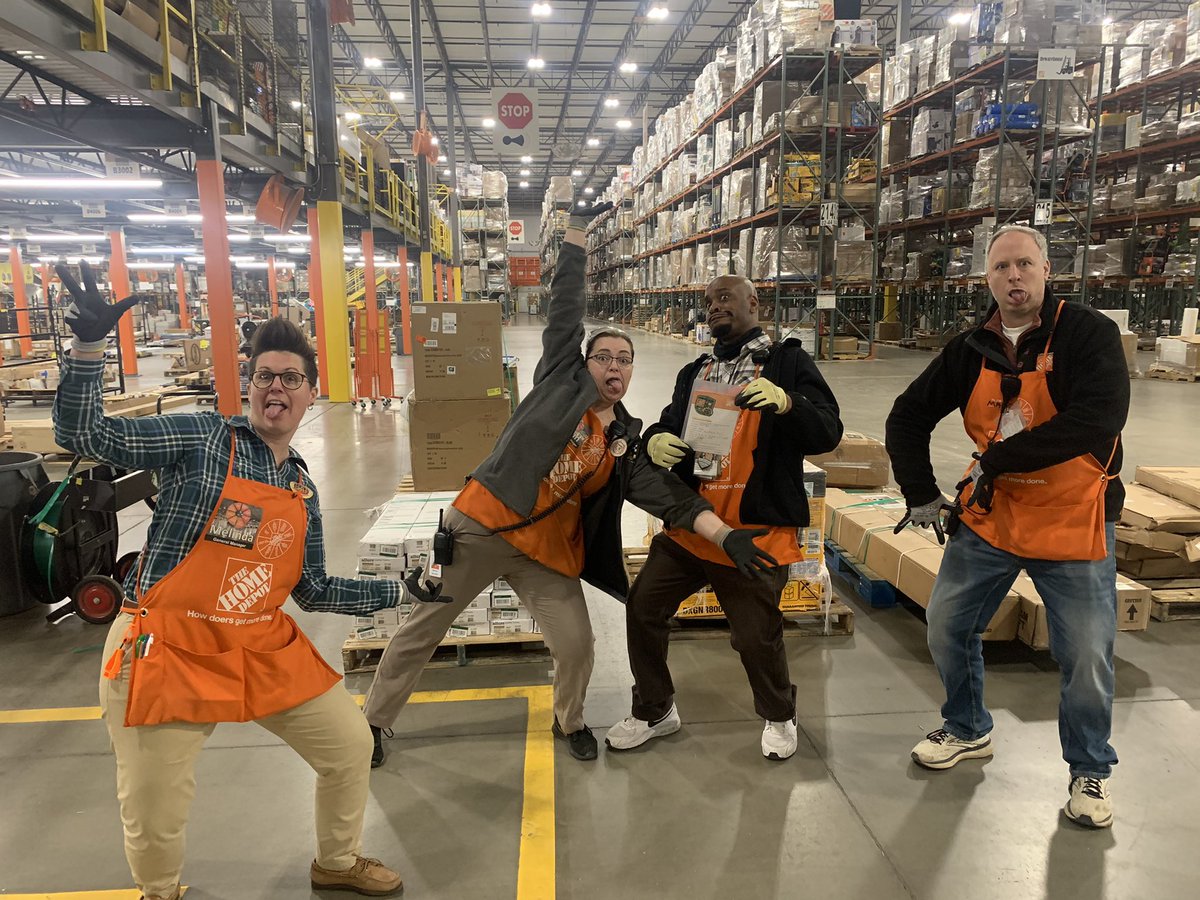 NyoikaR's tweet photo. Congratulations Carl on a Homer that is well deserved. Taking care of our people. @mmusick77 @KristinDecker11 @FieselMark @HDRLC8615 @IsenhowerJeff https://t.co/rmCfqDgZ6x