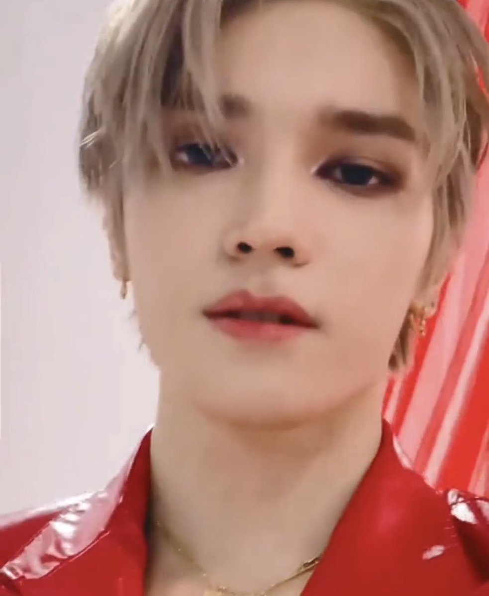 musetaeyong's tweet photo. WHAT IF THIS LOOK IS FOR TAEYONG'S SM STATION!?!! https://t.co/ZtSESuwr5G