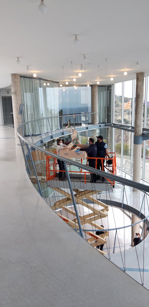 BCIN95's tweet photo. Reinstal·lada al #BCIN l’obra #ORIGAMI d'Aurèlia Muñoz, després de l’exposició "Mujeres de la abstracción" al Museo Guggenheim Bilbao  amb la col·laboració del Centre Pompidou,París. S'ha donat veu a més d’un centenar de creadores internacionals invisibilitzades durant dècades https://t.co/lizsuHy0Uz