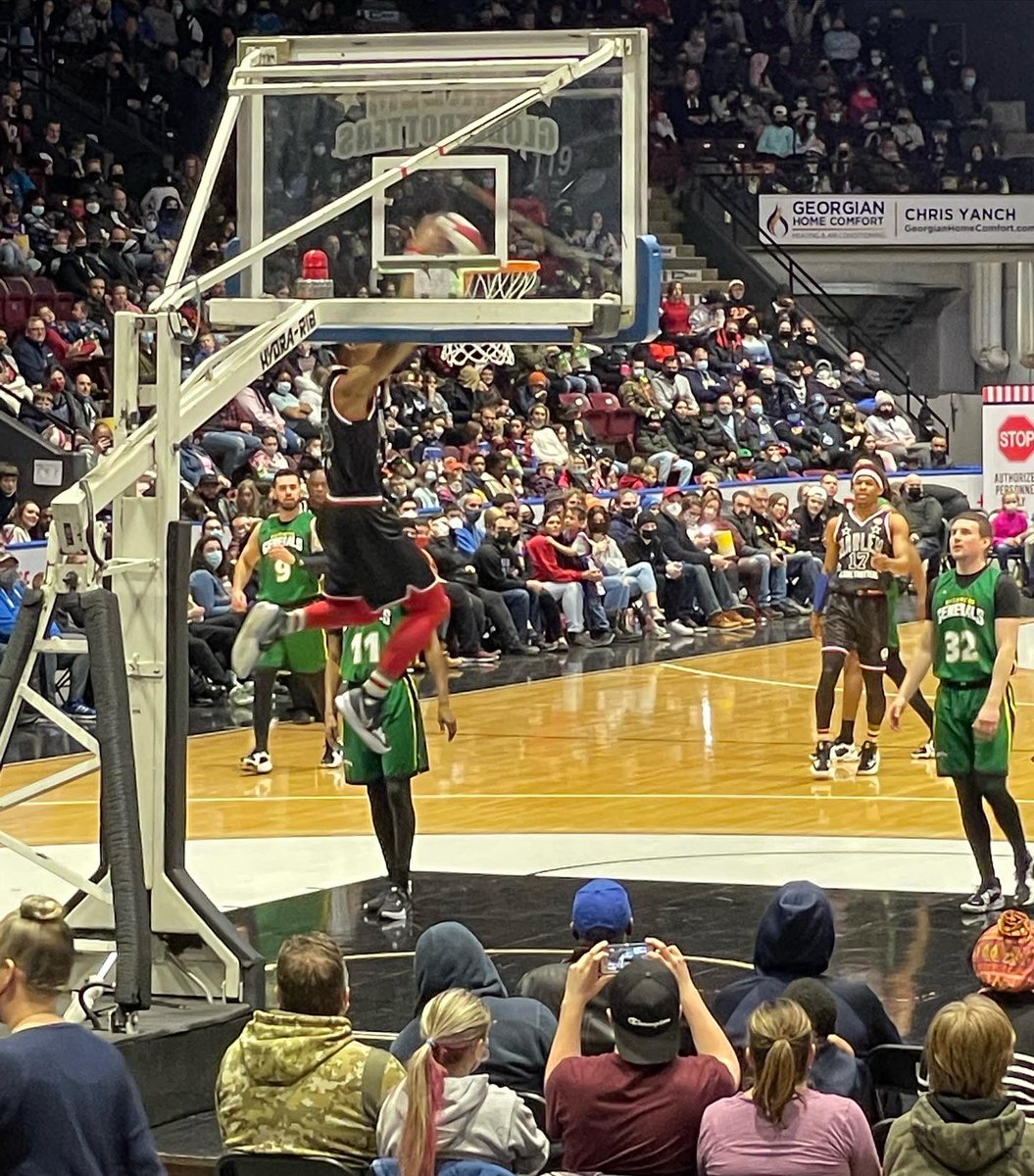 CalabrettaJenn's tweet photo. #spreadgame Thanks for a fantastic night out @Globies https://t.co/LMqBCFGlIt