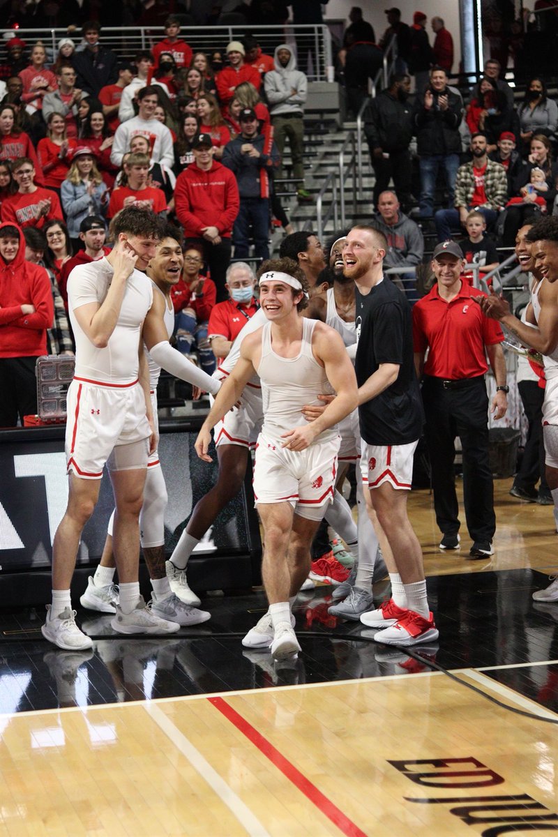 masmadsen's tweet photo. When one door closes, another opens. I truly want to thank the people of Cincinnati for embracing me the way that they did. It just wasn’t in the cards. There is no doubt in my mind that Coach Miller is the right guy for the job. Thankful for the friendships I’ll have forever. https://t.co/OpBlVieTRv