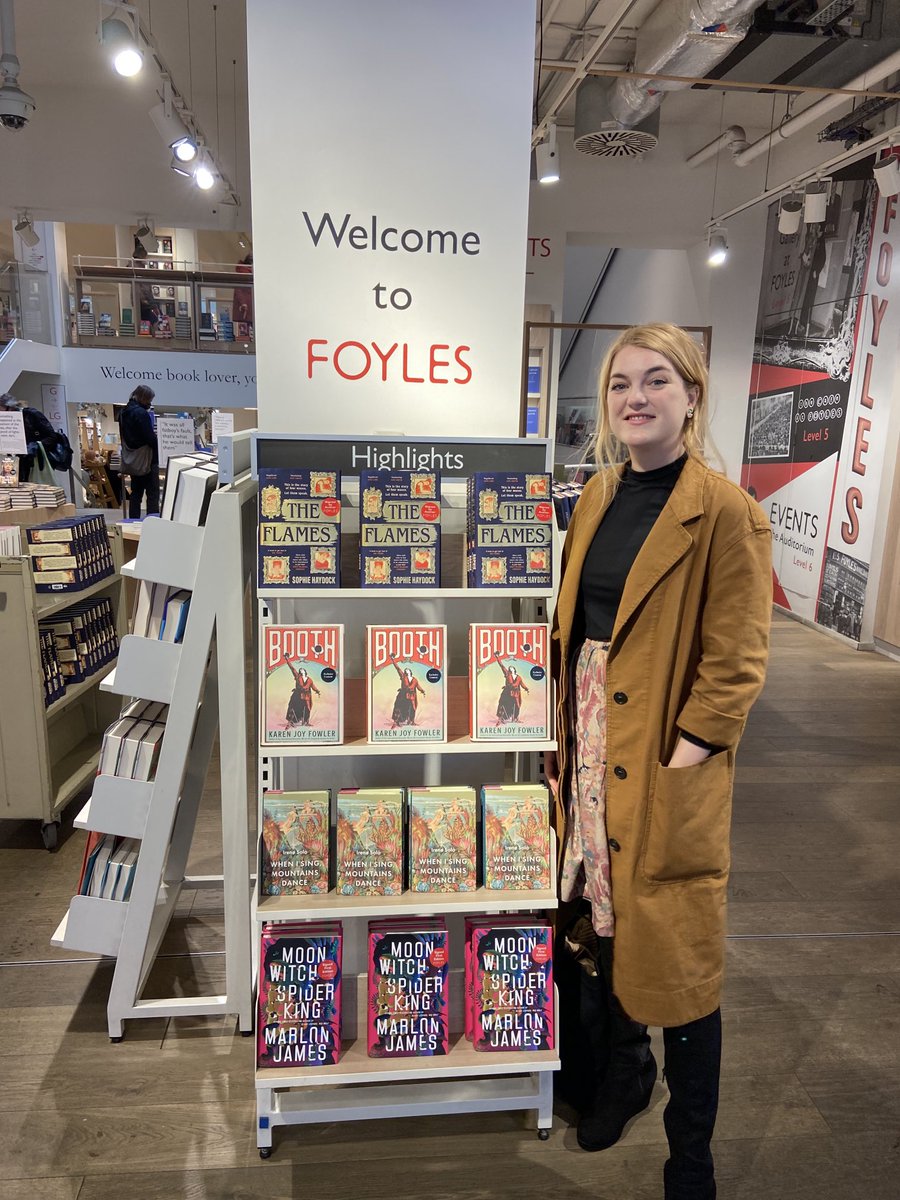 SophieHaydock's tweet image. Seeing your debut novel hit the shelves for the first time, what a feeling 🤩 

#TheFlames ⁦@Foyles⁩