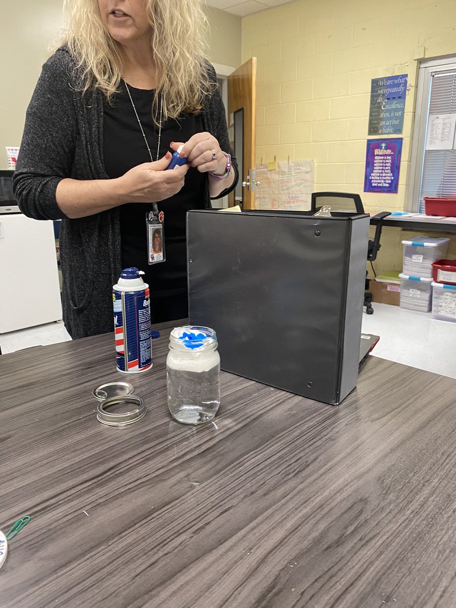 WBESbears's tweet image. Kicking off Day 3 of #SpringIntersession with bird nests, making rain through clouds and reading/writing about dandelions! @jeanie_phillips @marti_overton @teachertish @ORSchools @FriendsofORS