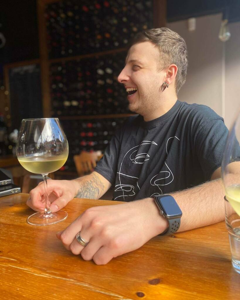 VinedMe's tweet photo. Enjoying new wines and trying something grape varieties every time you’re out is a great way to advance your knowledge! 

I now can confirm that Argentinian Viognier is completely different in style to French! Still has the oily style of Viognier but wit… https://t.co/DsTlWXNdhc https://t.co/Pk1JagTKpo