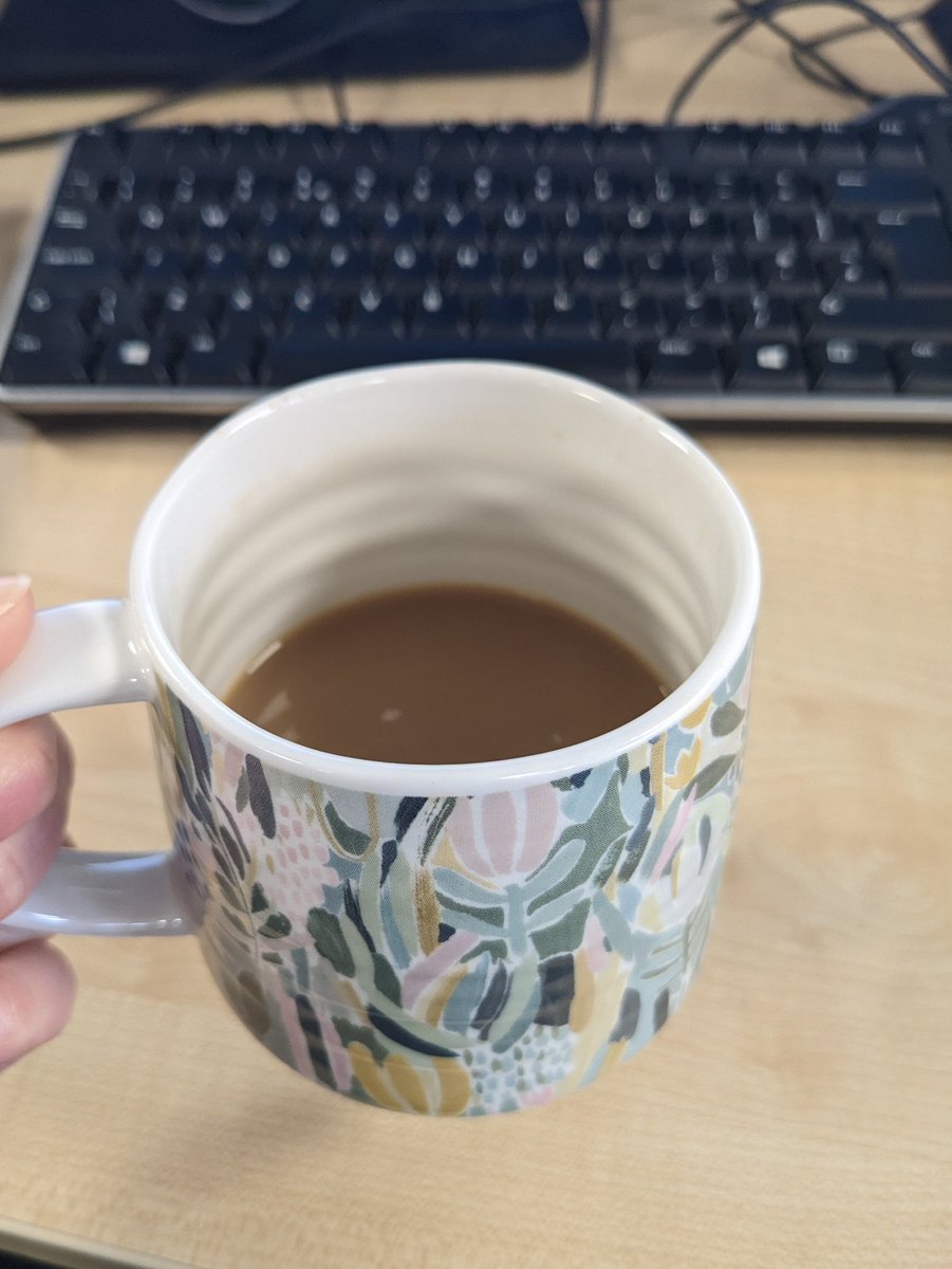 lucysswain's tweet photo. This Swallowing Awareness Day I am appreciating the ~50 pairs of muscles that are involved in eating, drinking and swallowing as I have my tea ☕
#SwallowAware2022 https://t.co/dqg8EqD86s