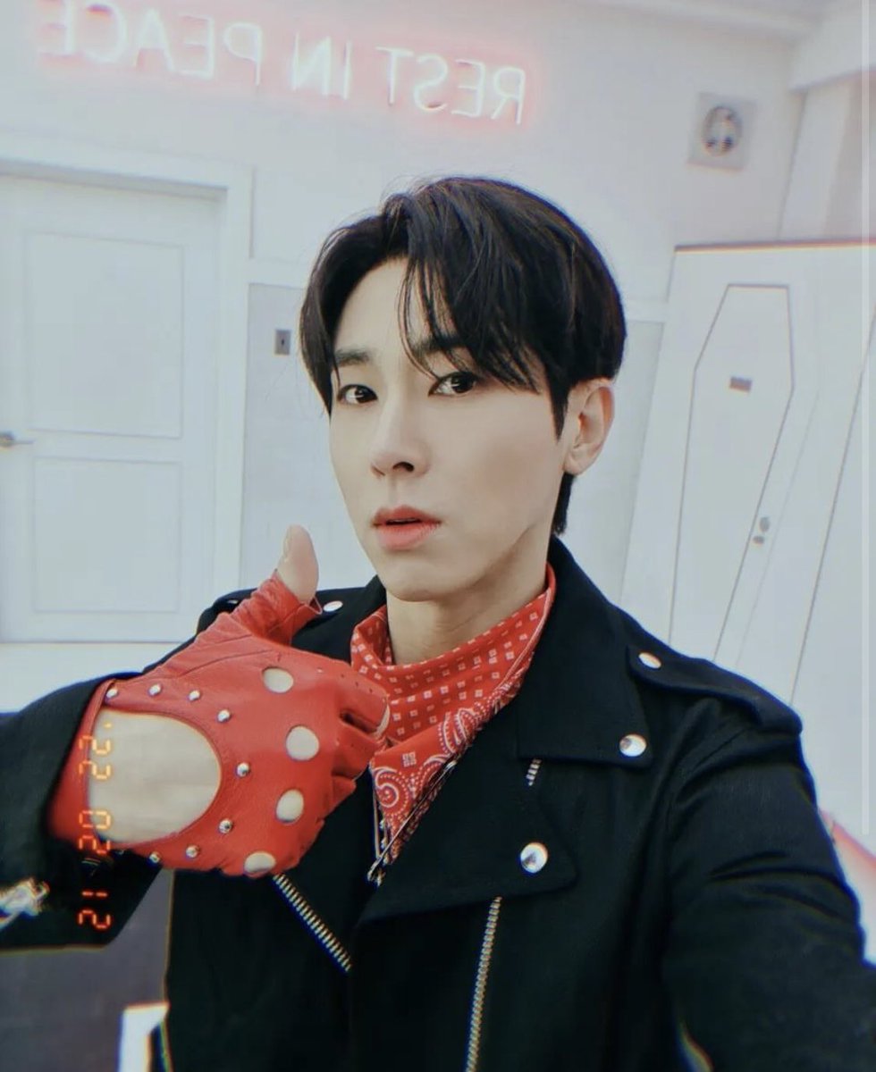 dbskfanbaseid's tweet photo. 📌 Yunho (yunho2154) Instagram update (20220316) 

it’s been a long time for MV Filming☺️
#epitaph

YUNHO UPDATE!!!😭😭❤️❤️

#YUNHO #U_KNOW #정윤호
#유노윤호 #동방신기 #東方神起 #ユンホ https://t.co/cSrlddj3hl