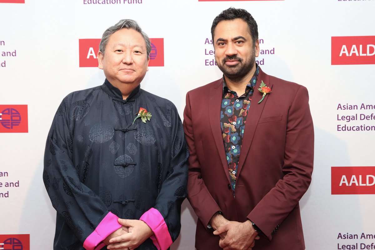 legalcurrent's tweet photo. .@thomsonreuters Chief Legal Officer Thomas Kim honored with @aaldef Justice in Action Award!
More: https://t.co/sk0pW6ohV1 
#StopAsianHate #AALDEF2022 #DEI
📸: @liachang/@aaldef https://t.co/Iq5O5KGNUT