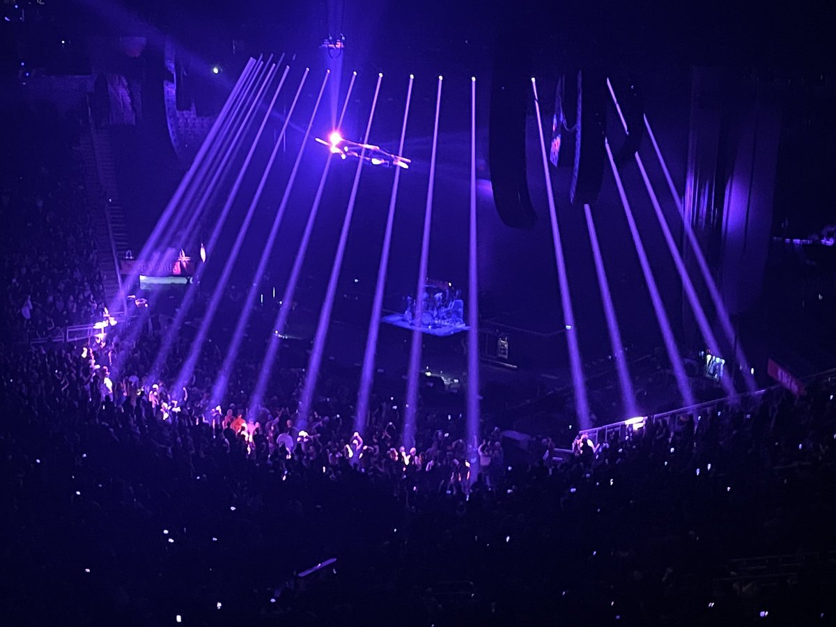 chriscorleymc2's tweet photo. @Tool @mjkeenan THANK YOU for letting us film the last song ๐ถ๐ค๐ผ๐๐ผ@ToolbandMx #greatestshow #badassband
@chriscorleymc2 https://t.co/gd11DniiYB