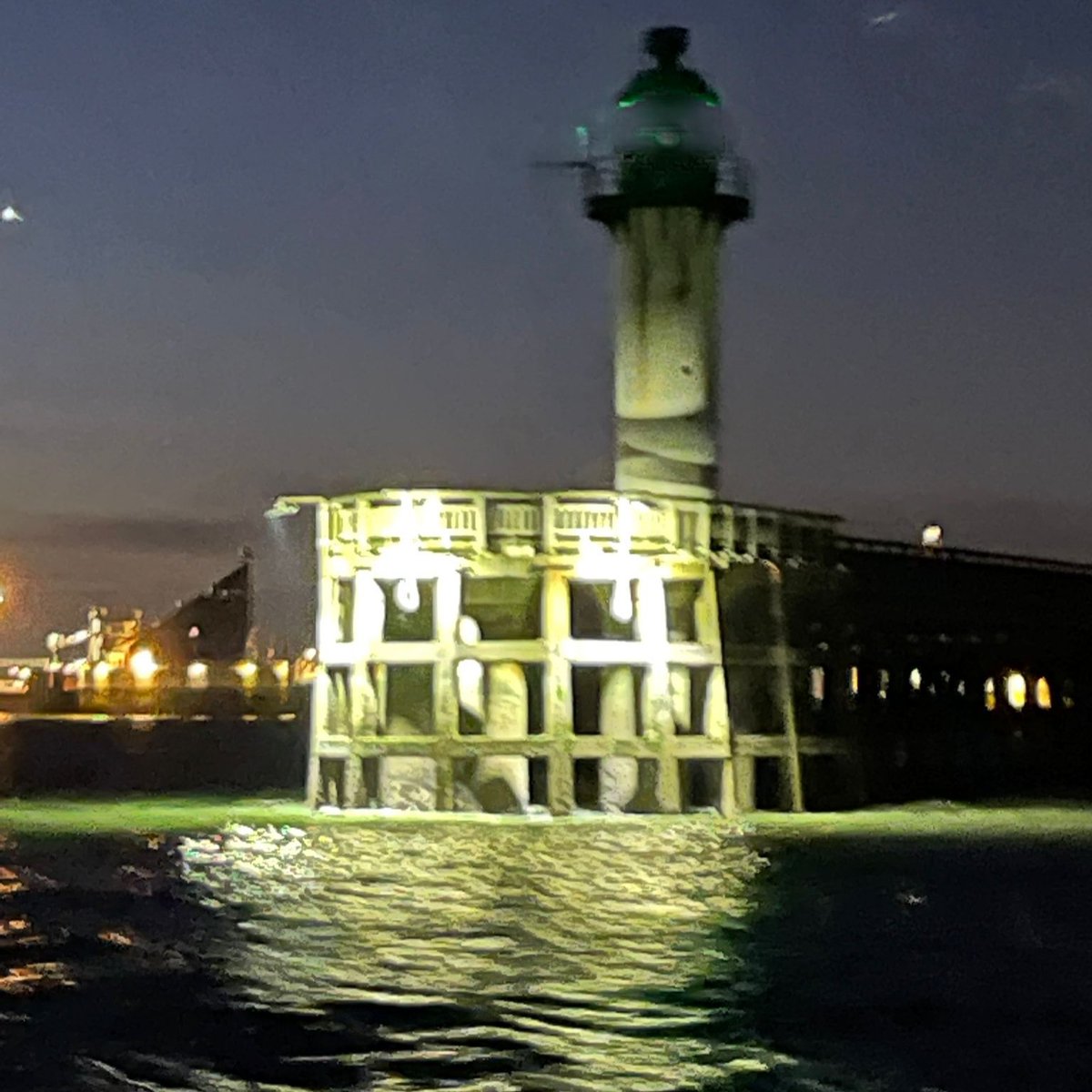EliteSailing's tweet photo. Fantastic customer feedback following last weekend's exciting &amp; challenging cross-Channel milebuilder from Chatham Maritime Marina to Calais Marina and back. 185 M covering every point of sail!

#milebuilder
#adventuresailing
#TonicOfRochester 
#FunOnTheWater https://t.co/XrlOFlTAww