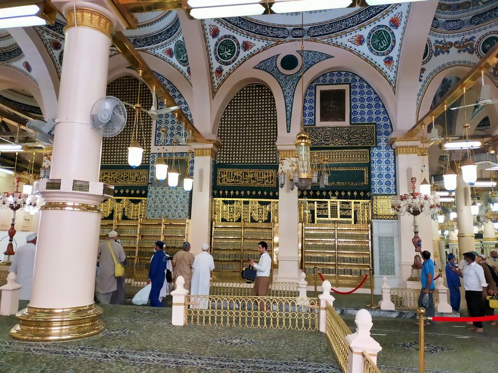 halalekonomiTV's tweet photo. Sesungguhnya kami sedar perjuangan ekonomi halal ini amat berat, maka kami mohon padaMu...dibaca ayat 286 Sura Al-Baqara - via #QuranMajeed app by #Pakdata #masjidnabawi
 https://t.co/xG94R05Axv https://t.co/S1TqobZssn