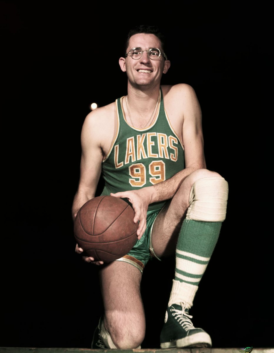 SCDmagazine's tweet photo. From George Mikan to Michael Jordan, legends of the #NBA 75th team are having a huge impact on the sports collectibles market. @scottpitoniak explains. 
https://t.co/9jlfPQsErf https://t.co/DA121mvaAQ