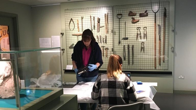 Just over one week to go until our online study day, with talks on all things collections by colleagues from <a href="/EFDMuseum/">EFD Museum</a>, <a href="/nhertsmuseum/">North Herts Museum 🌈</a>, <a href="/MAACambridge/">Museum of Archaeology and Anthropology</a> and <a href="/SouthendMuseums/">Southend Museums</a>!
Tickets here: tinyurl.com/47kjakrc