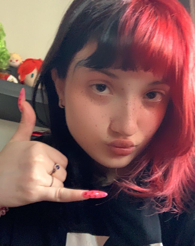 prchk66's tweet photo. Если кому интересно куда я пропала я ушла с головой в тг ☺️

Хотите кучу видео сообщений рандомных историй под пиво и стримы с бабкиными сериками? Велкам камретс

https://t.co/1UUF4p3FEo https://t.co/9F6TZ66tbK