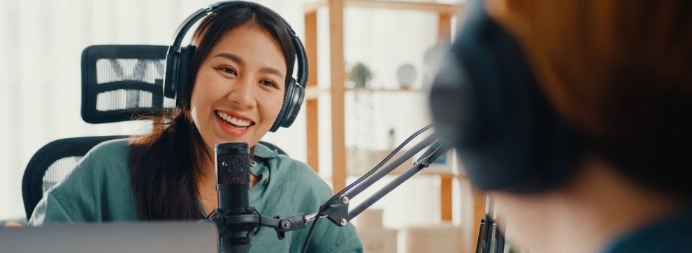 La web-série « Va voir ailleurs si j’étudie » de @ESCClermont lance son podcast, qui part à la rencontre de ses étudiants pendant leur séjour d’études à l’étranger. 
bit.ly/3i9VLAs
<a href="/CatRouchy/">Catherine Rouchy</a>