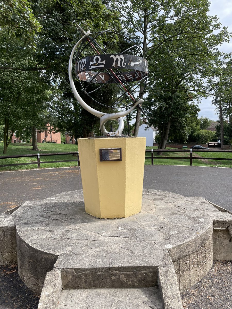 TimekeepingMus's tweet photo. Upton Hall, Upton; home of the Museum of Timekeeping since 1994 and the British Horological Institute since 1972. 

#horology #horologicalmuseum #horologicallibrary #timekeepingmus @timekeepinglib @clockandwatchuk  #Upton #UptonHall https://t.co/qE254L7ak6