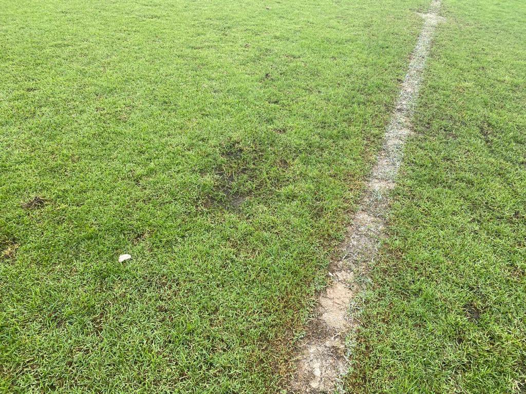 O que acham dessas fotos do Estádio Rafael Seabra, em Tuntum? Hoje tem @cruzeiro às 20h30, pela Copa do Brasil, no Amazon Prime Vídeo