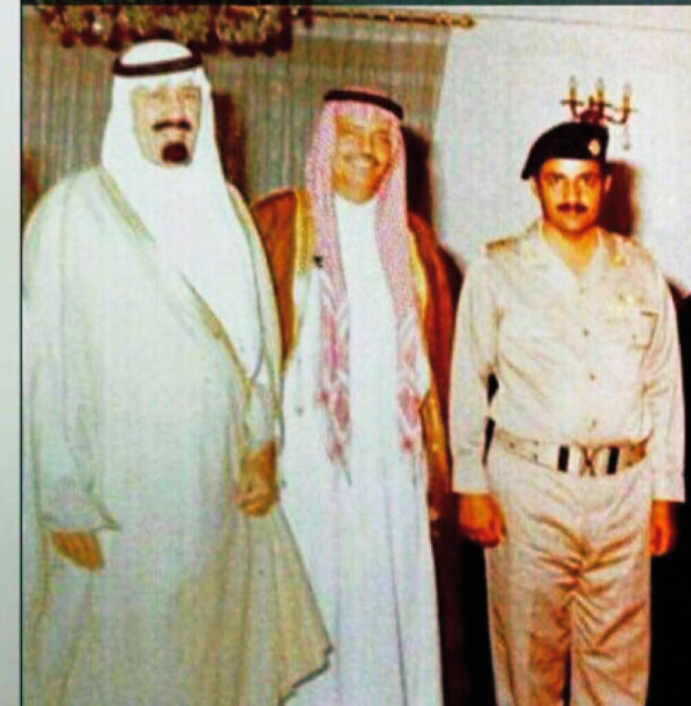 ALBEDAIWI666's tweet photo. مِنّ رجال التاريخ- الشيخ/ احمد بن مصطفى حسين بديوي العلي . رحمة الله عليه ، شغل منصب مدير شؤون الموظفين بوزارة الدفاع و الطيران و كذلك كان القائم بالأعمال في سفارة المملكة العربية السعودية بالعراق .
#شخصيات #الرياض #الجوف #الوجه #ضباء #تبوك https://t.co/dSwJSVAVmh