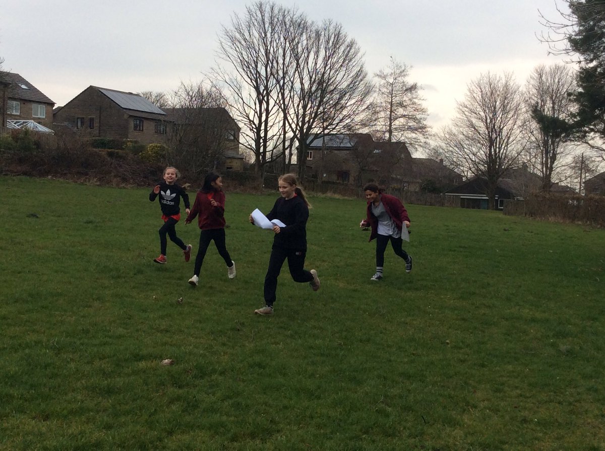 MelthamMoor's tweet photo. Orienteering fun in #MMpe today for #MMyear4. Teamwork and fitness are key. #MMgeography https://t.co/6qRr51rel2