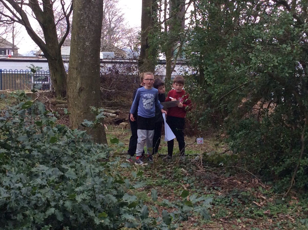 MelthamMoor's tweet photo. Orienteering fun in #MMpe today for #MMyear4. Teamwork and fitness are key. #MMgeography https://t.co/6qRr51rel2