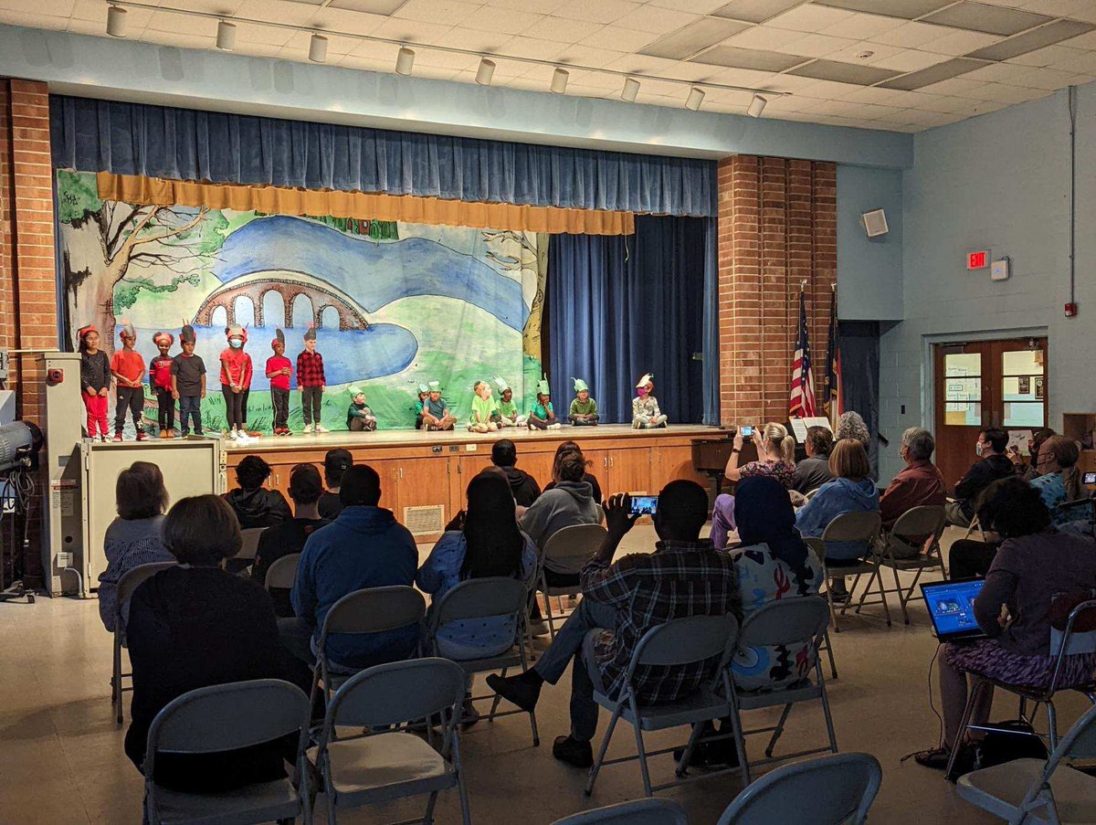 MoreheadStars's tweet photo. The Ants and the Grasshopper was a packed house for Mrs. Hinerman’s first grade class performance! Just amazing STARS!!! 🌟 🌟 🌟 @SZendle @littleartgcs @GCSchoolsNC @melissawilson29 @vFowlerRocks10 @LibraryMorehead https://t.co/XBZvYfD5Q3