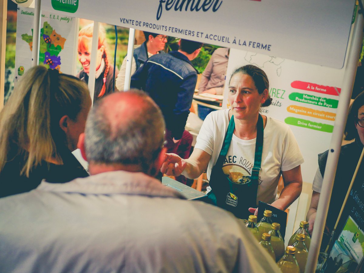 [#SIA2022] 🎞️youtu.be/EXRBfCeoY_E
𝟯𝟳 animations sur notre stand, par 𝟮𝟮 fermes du réseau
𝟮 nouveaux #partenariats avec <a href="/agrikolis/">Agrikolis</a>  et <a href="/AgriVillagefr/">AgriVillage</a> 
𝟭 journée dédiée à nos #magasins en #circuitcourt
𝟮 conférences sur le stand du <a href="/CreditAgricole/">Crédit Agricole</a> 
𝟵𝟬 parutions médias