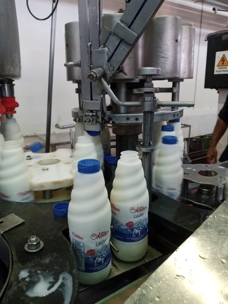 MinAlimenVen's tweet photo. #16Mar | La leche pasteurizada Los Andes mantiene su presencia en el mercado venezolano, gracias a los trabajadores de la planta Nueva Bolivia, ubicada en el municipio Tulio Febres Cordero del estado #Mérida en su presentación de 900 ml. https://t.co/YPLYe46S1y 
#ProducirEsVencer https://t.co/QwTs2sqfGr