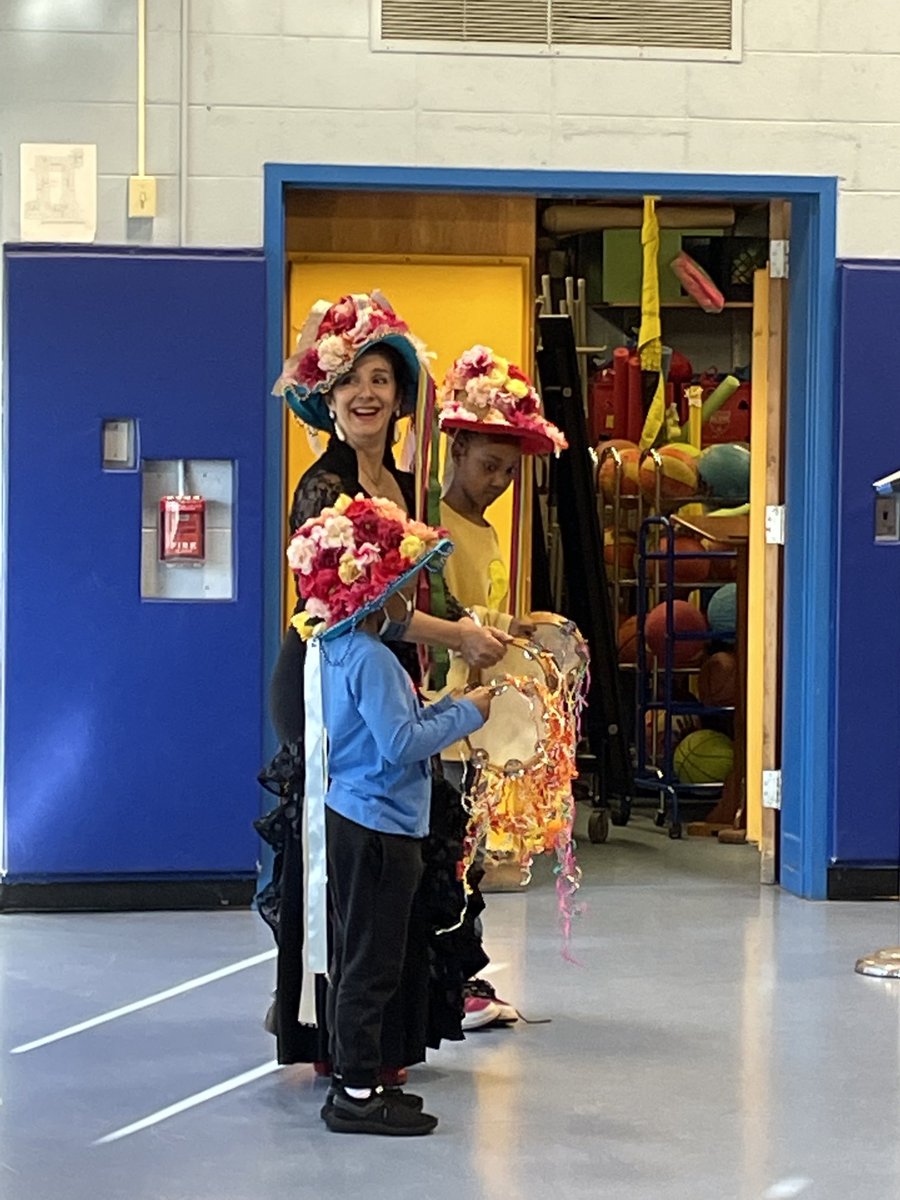 dbabst136's tweet photo. Wonderful student helpers now dancers! Amazing! ⁦@BenFranklinES⁩ https://t.co/DN4yrr62yu