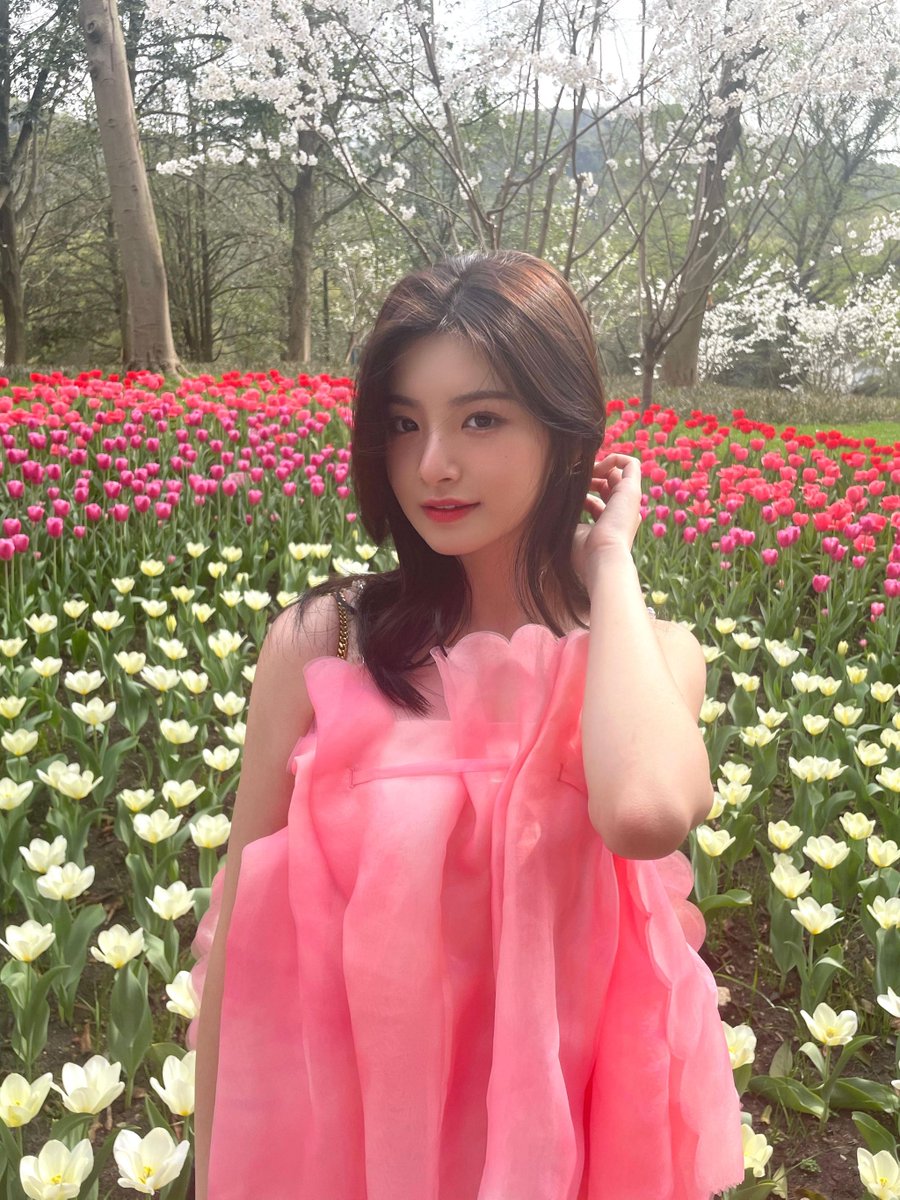 yirenpic's tweet photo. weverse update https://t.co/prQWH4SGG3