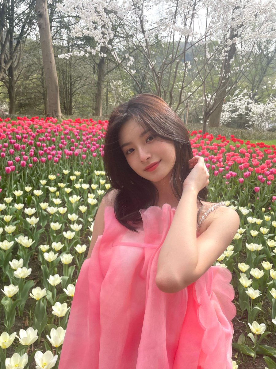 yirenpic's tweet photo. weverse update https://t.co/prQWH4SGG3