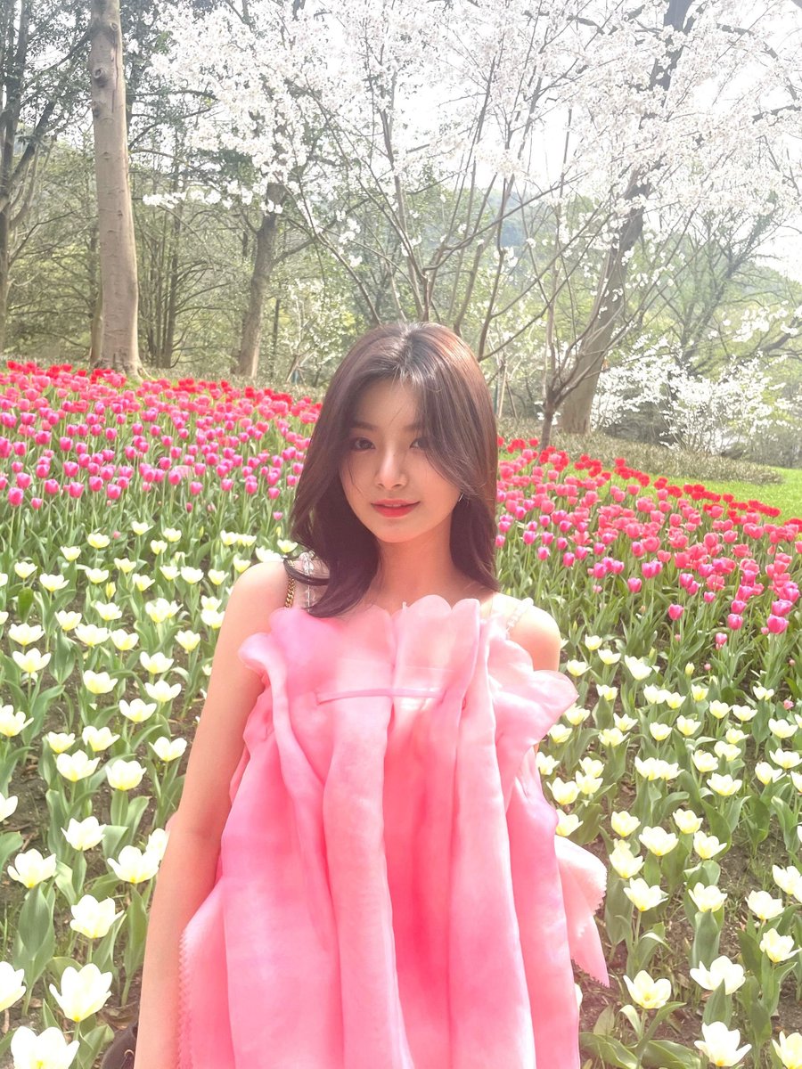 yirenpic's tweet photo. weverse update https://t.co/prQWH4SGG3