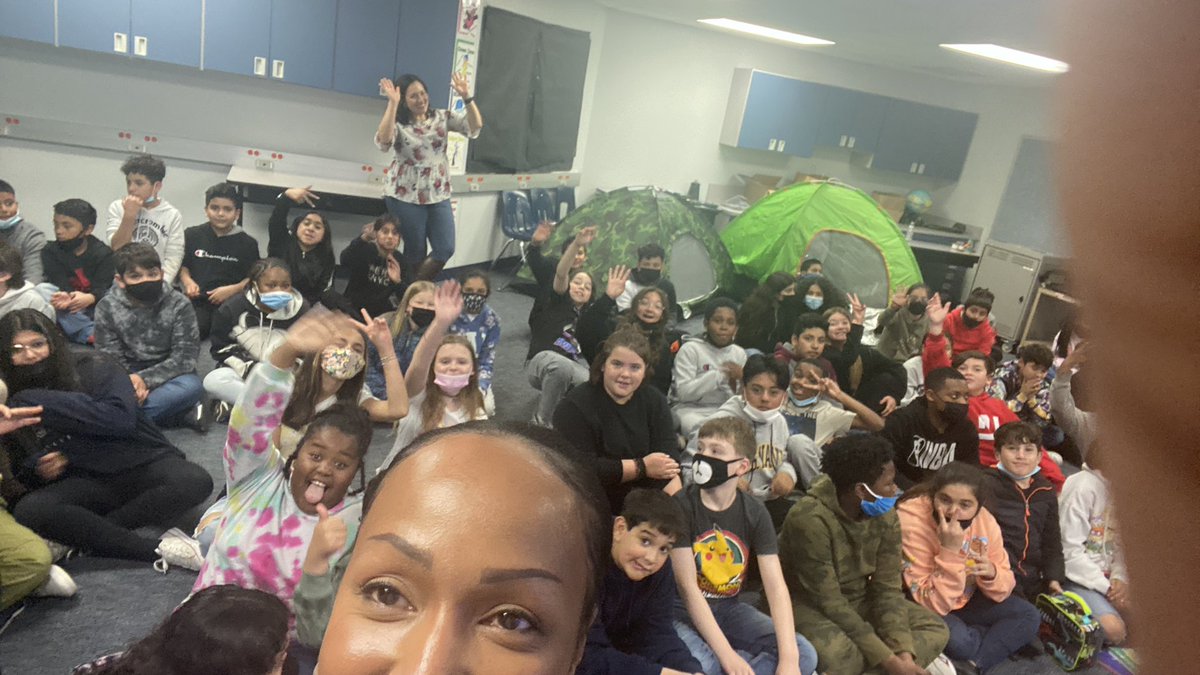 ThomasTexans1's tweet photo. Camping is underway at Thomas! Let’s get it started!! #camponcampus @Plano_Schools @thomas_5th https://t.co/YG8YzUmvQw
