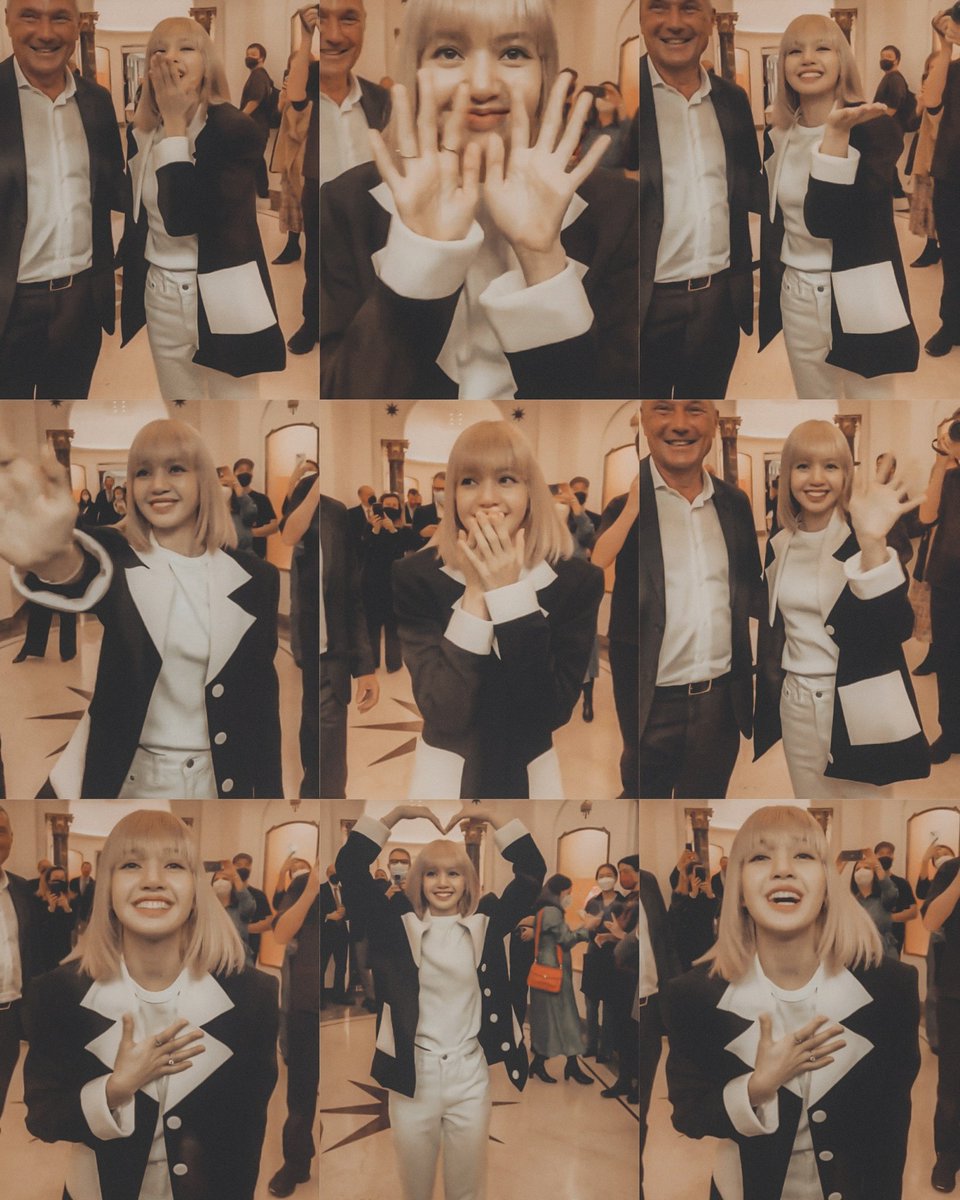 she's so cute ♡.#리사