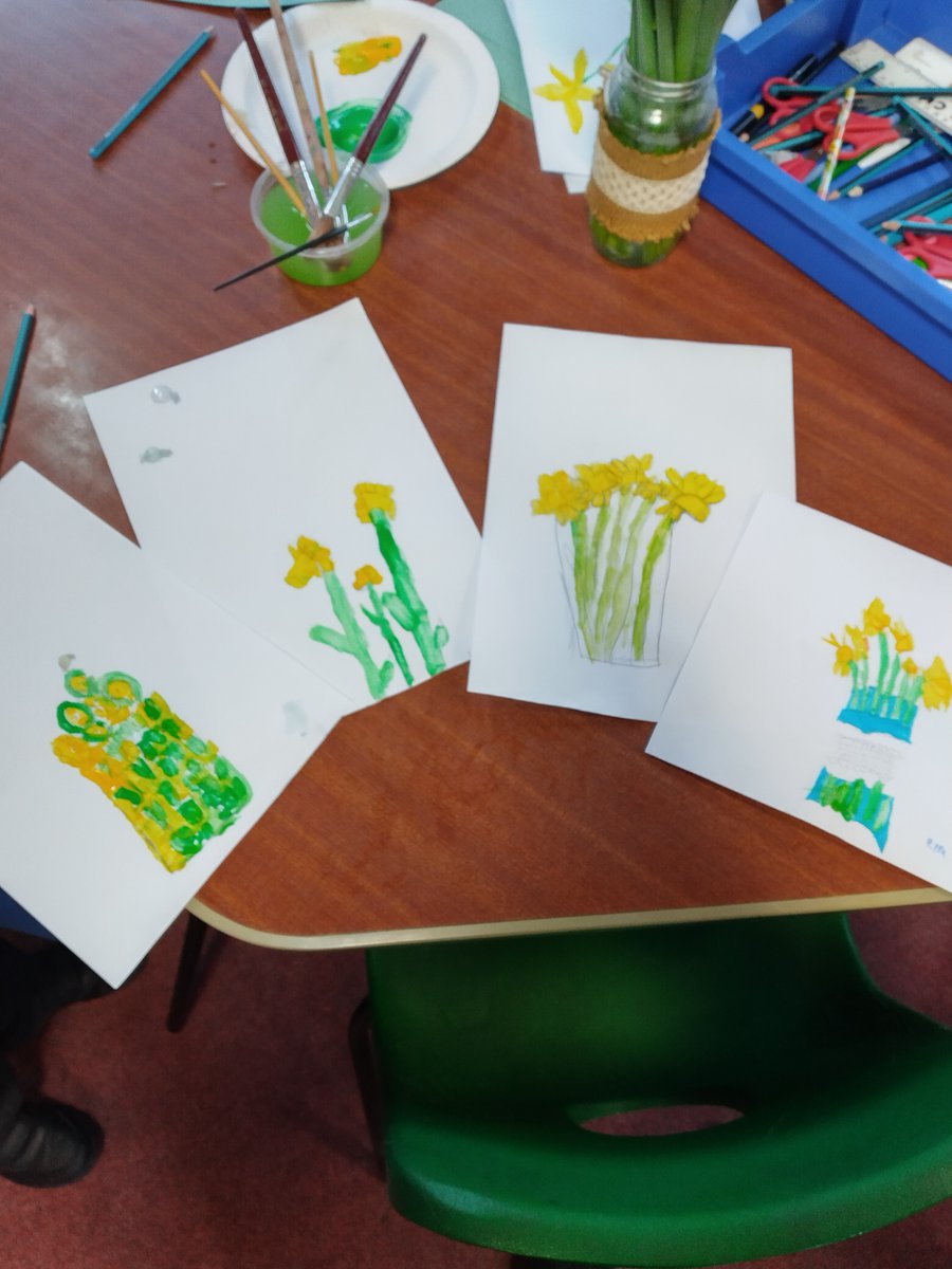 TreeHouseClub_G's tweet photo. For last week's theme we painted some flowers for "Spring"! Beautiful paintings that make us eager for some more sunshine.
#Spring #painting #flowers #Treehouseclub #childcare #Trowbridge https://t.co/XNFBMuzB38