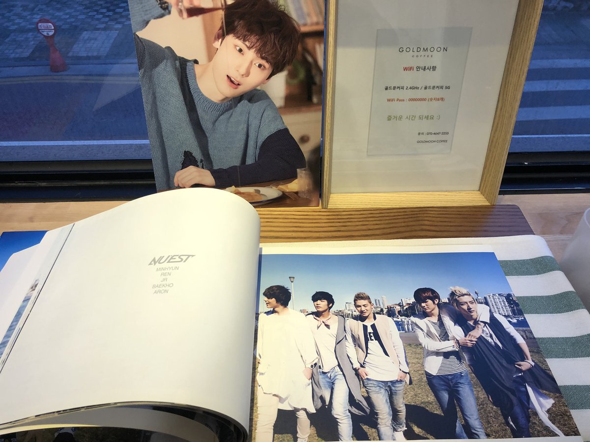 optimuas's tweet photo. 7. 골드문커피 (@nuest_10th)

#함께한_시간만큼_더자란_마음
#뉴이스트_고마워_행복을_응원해

뉴이스트의 성장과 그동안 못봤던 데뷔초 잡지들을 보면서 또 울컥🥺 세트 특전이 마감이라 아쉬웠지만 여권 특전도 너무 이뻤어요ㅠㅠ💖 뉴이스트의 10년을 눈에 담을 수 있게 해주셔서 감사했습니다❤❤ https://t.co/bbqqIKQGME