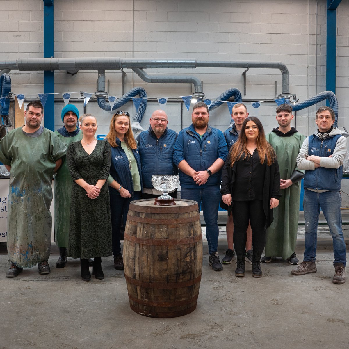 ☘️ 🇮🇪 ☘️ 
We are honoured to have been commissioned to create the Crystal Shamrock bowl presented to <a href="/POTUS/">President Donald J. Trump</a> by An Taoiseach <a href="/MichealMartinTD/">Micheál Martin</a> on behalf of the people of Ireland in the <a href="/WhiteHouse/">The White House</a> today.

#dinglepeninsula #dinglepeninsulatourism #handmade #stpatricksday #Ireland