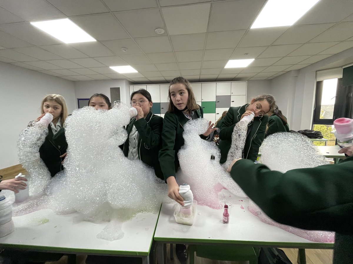 Science week with 7A! 🧬🧪