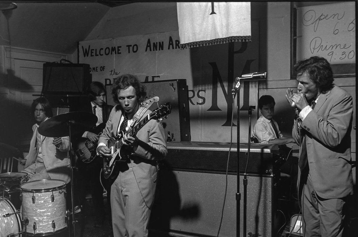 1966, Prime Movers. Master luthier Dan Erlewine on guitar and a young Iggy on drums. Dan is playing the lost 59' Les Paul that he traded to Mike Bloomfield for a Gold Top and some cash.

#59lespaul #iggypop #stooges #primemovers #danerlewine #mikebloomfield #fenderamps #stewmac