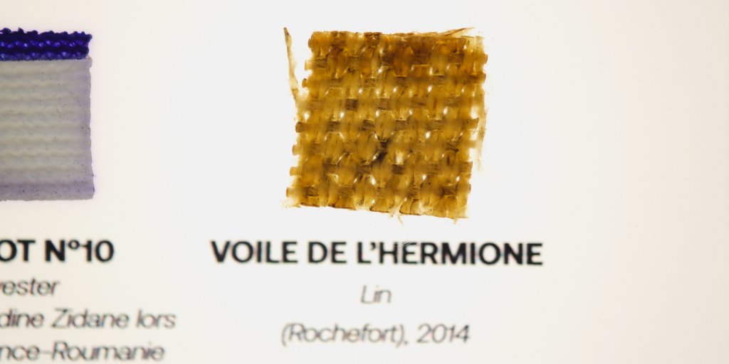 LHERMIONE_SHIP's tweet photo. 🧐 L'Hermione et #HistoryCube ?
"HistoryCube est un concept de petit musée personnel prenant la forme d’un cube de résine transparente dans lequel sont intégrées quatorze inclusions d’objets authentiques ayant fait l’Histoire"
https://t.co/UjLeeWjJEQ https://t.co/FZk2qkwgUz