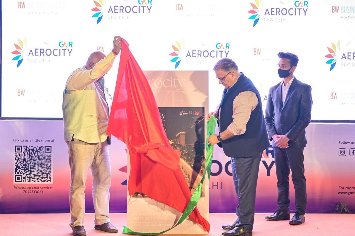 HelmExp's tweet photo. A one of it's kind photo exhibition titled - "Art on the Move" by Mr. Mihir Misra served as a befitting start to GMR Aerocity's Public Art initiative along with Museo Camera, centre for Photographic Arts.

 #marketing #business #art #collaboration #atthehelm #helmatwork https://t.co/EYOvMP7s9O